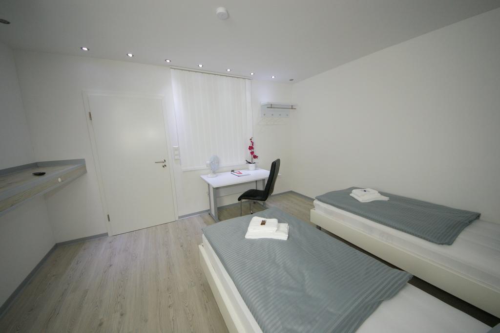 Hotel Am Rosenplatz,24 Stunden Check In, Kostenfreie Parkplaetze Brechtorf Room photo