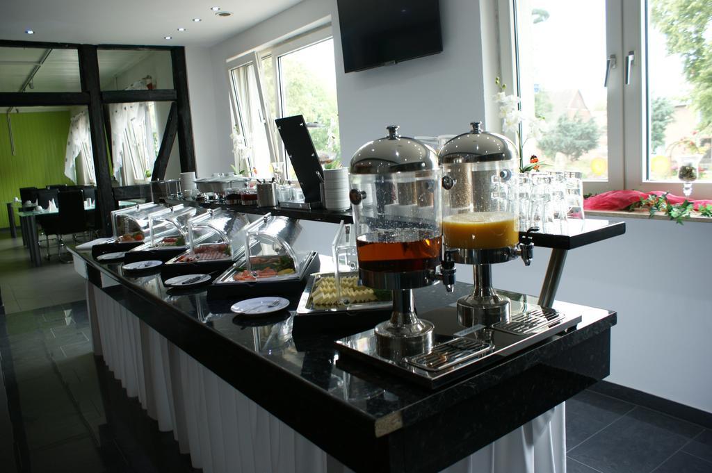 Hotel Am Rosenplatz,24 Stunden Check In, Kostenfreie Parkplaetze Brechtorf Room photo