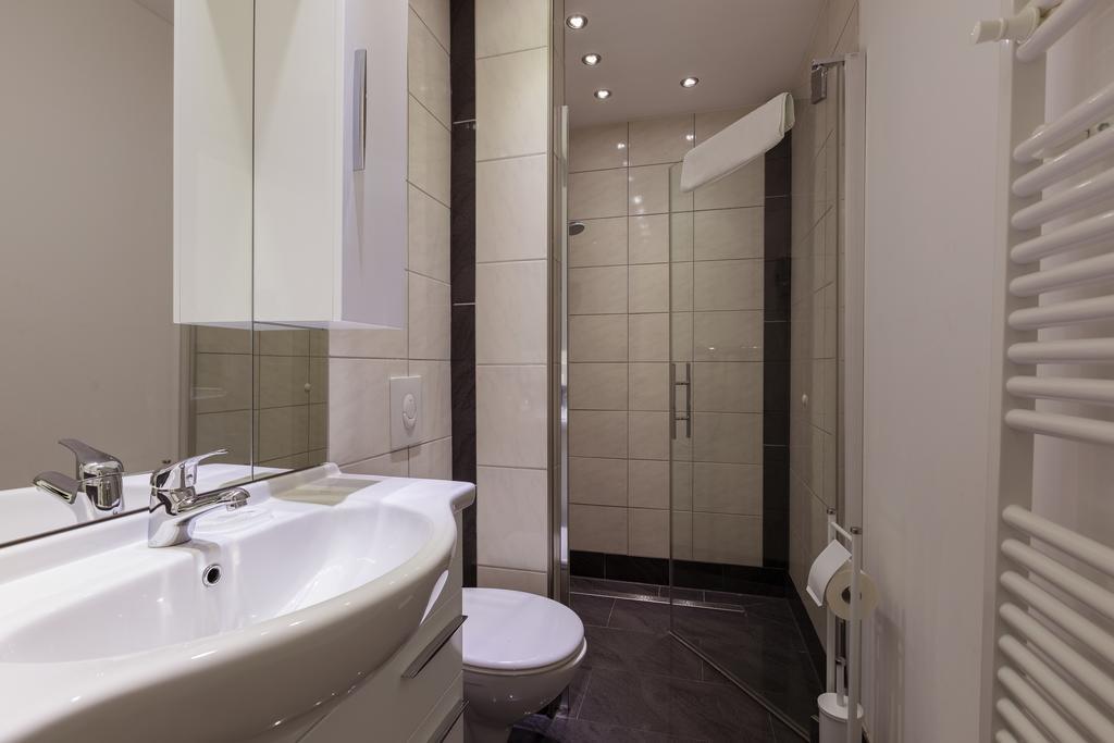 Hotel Am Rosenplatz,24 Stunden Check In, Kostenfreie Parkplaetze Brechtorf Exterior photo